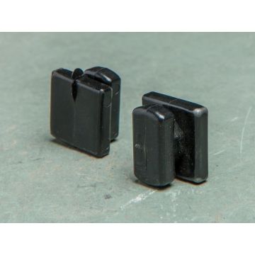 Kunststof nethaak vlak vierkant zwart 11mm